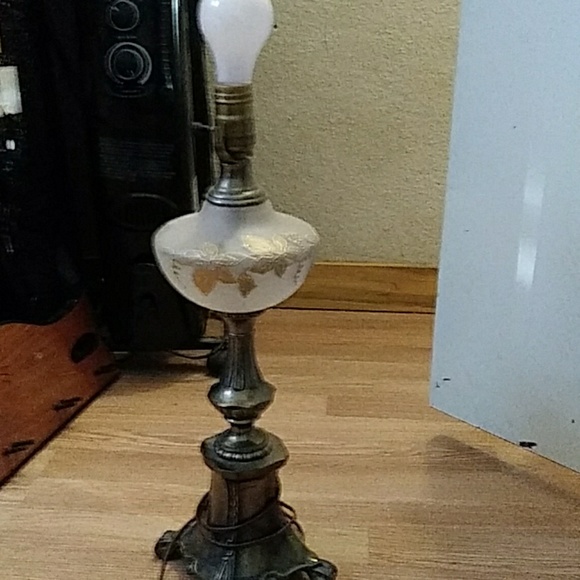 Lamp - Picture 1 of 4